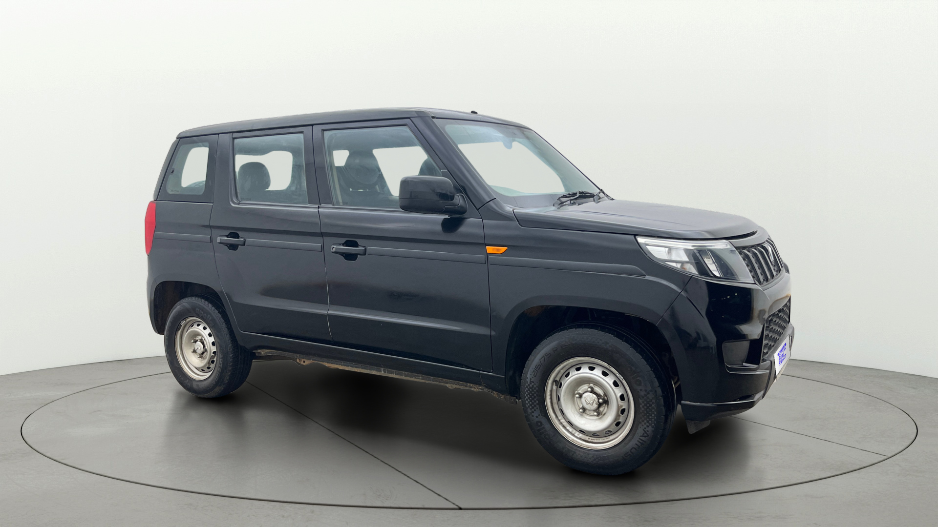 2022 Mahindra Bolero Neo N 4
