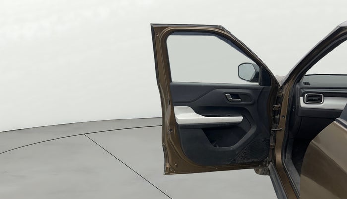 2021 Tata PUNCH CREATIVE AMT 1.2 RTN DUAL TONE, Petrol, Automatic, 29,576 km, LHS Front Door