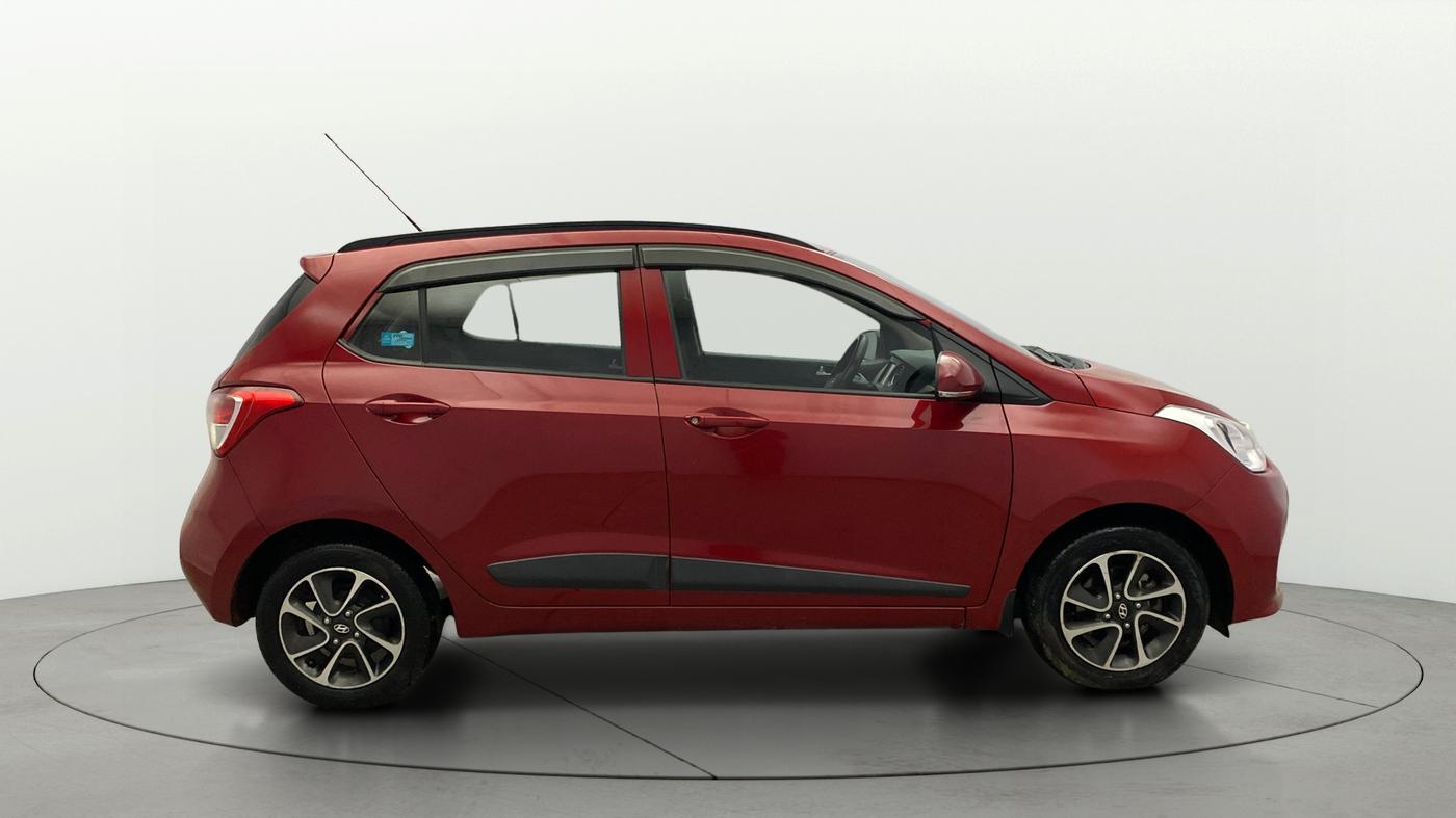 2017 Hyundai Grand i10 SPORTZ (O) AT 1.2 KAPPA VTVT, Petrol, Automatic, 1,08,807 km, Right Side View