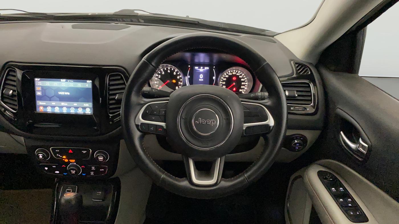 2017 Jeep Compass LIMITED 1.4 PETROL AT, Petrol, Automatic, 75,846 km, Steering Wheel Close Up