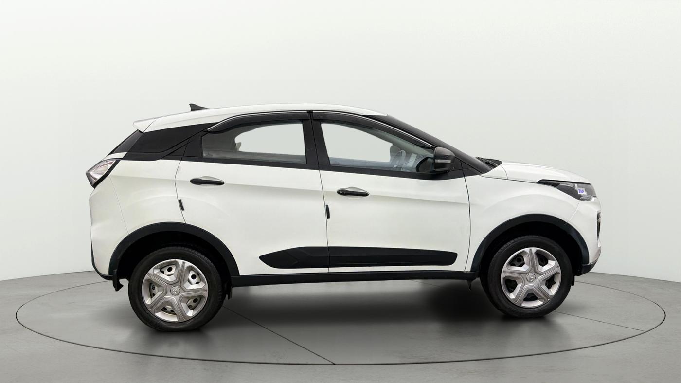 2023 Tata NEXON XE PETROL, Petrol, Manual, 25,429 km, Right Side View