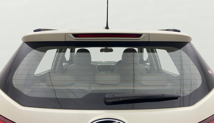 2021 Mahindra XUV300 W8 1.2 PETROL, Petrol, Manual, 62,330 km, Rear Windshield