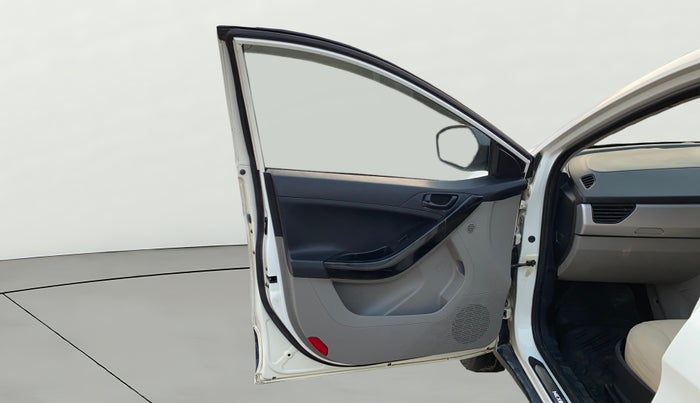 2019 Tata NEXON XM PETROL, Petrol, Manual, 62,824 km, LHS Front Door