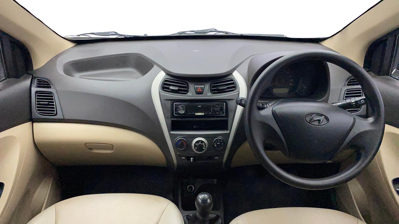 2018 Hyundai Eon ERA +, Petrol, Manual, 28,667 km, Dashboard