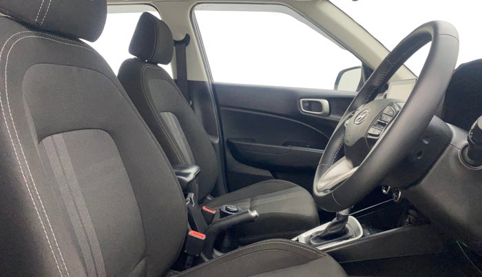 2019 Hyundai VENUE SX PLUS 1.0 TURBO DCT, Petrol, Automatic, 52,552 km, Right Side Front Door Cabin