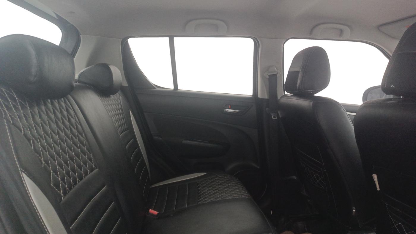 2017 Maruti Swift VXI O, Petrol, Manual, 62,738 km, Right Side Rear Door Cabin