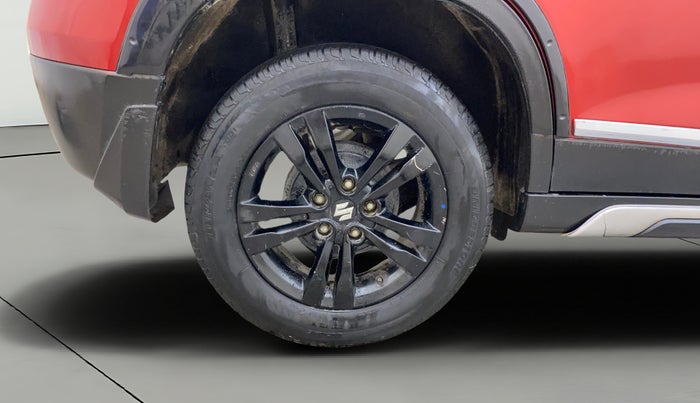 2018 Maruti Vitara Brezza ZDI PLUS AT DUAL TONE, Diesel, Automatic, 1,03,888 km, Right Rear Wheel