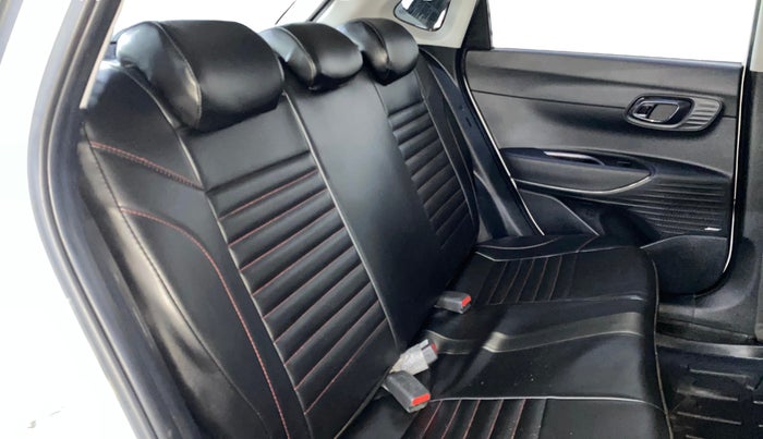 2023 Hyundai NEW I20 ASTA (O) 1.2 IVT, Petrol, Automatic, 55,036 km, Right Side Rear Door Cabin