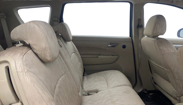 2012 Maruti Ertiga VXI, Petrol, Manual, 1,11,984 km, Right Side Rear Door Cabin