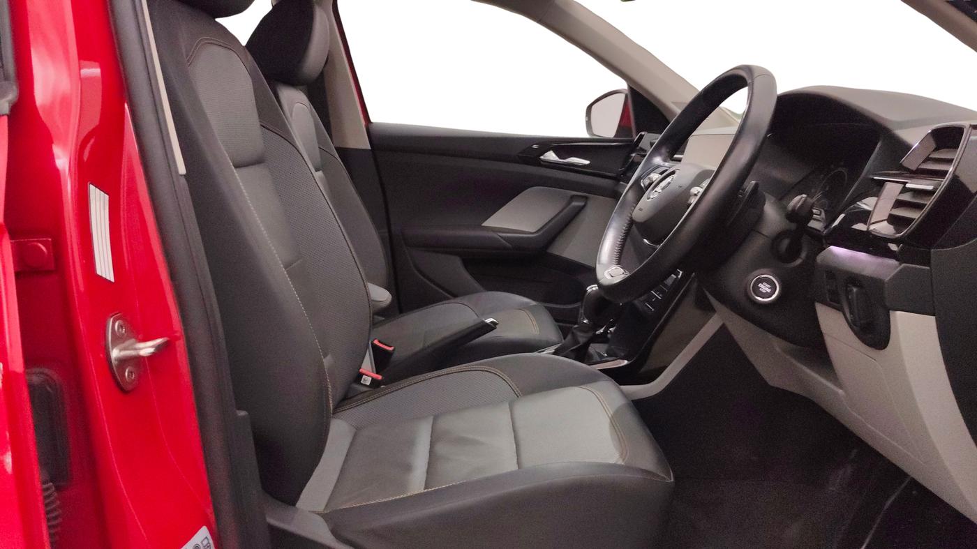 2021 Skoda KUSHAQ STYLE 1.0L TSI AT, Petrol, Automatic, 13,028 km, Right Side Front Door Cabin
