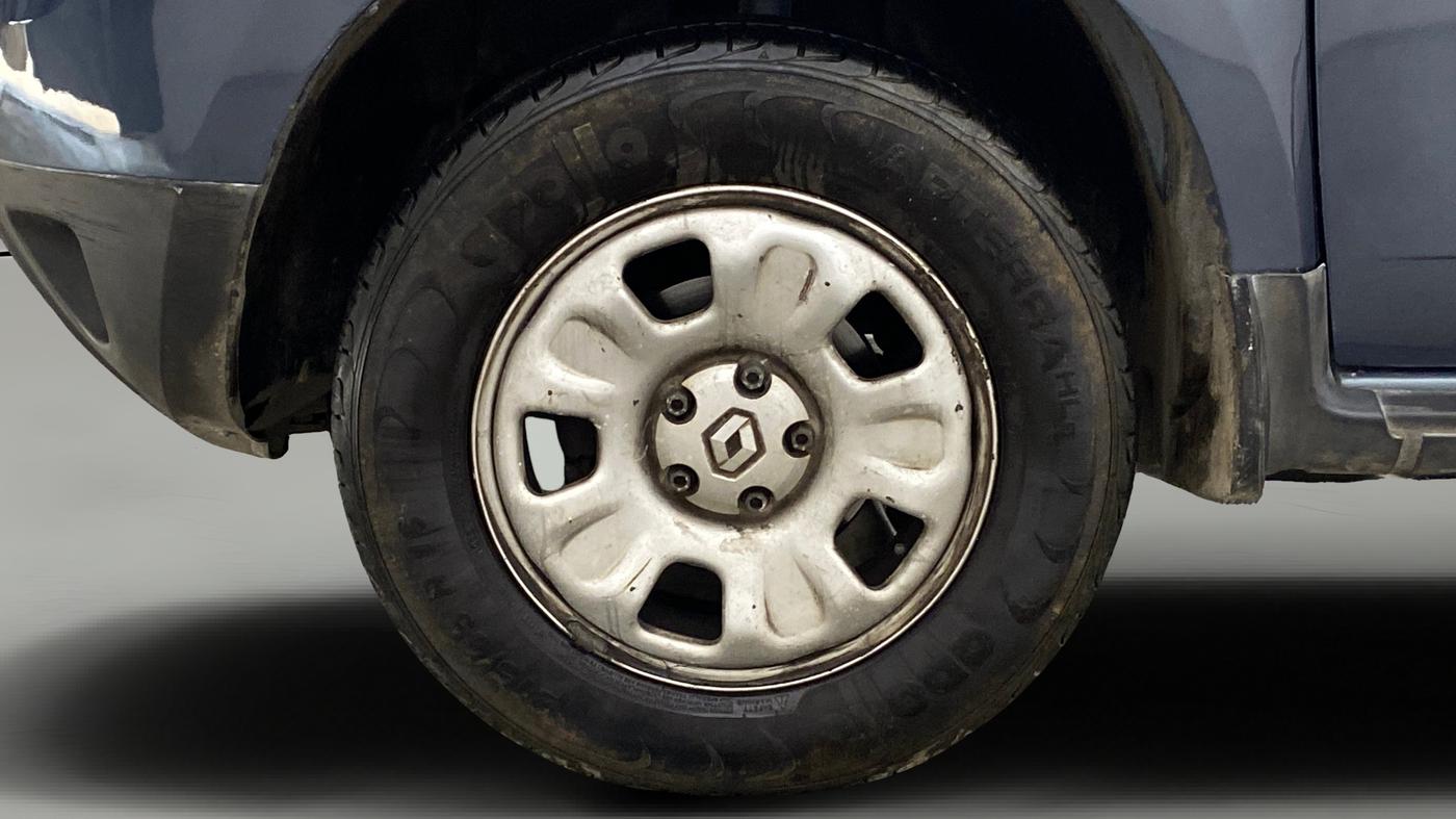 2014 Renault Duster RXE PETROL, Petrol, Manual, 57,315 km, Left Front Wheel
