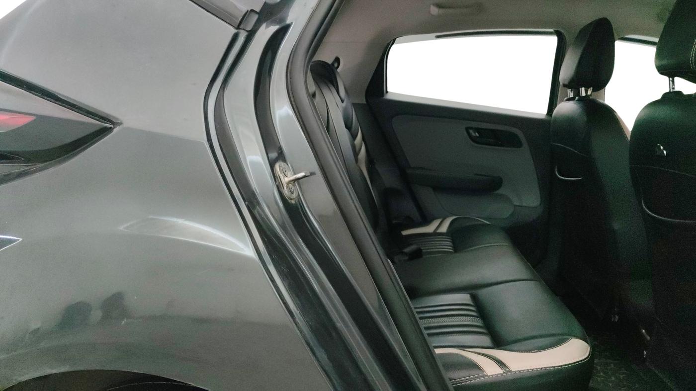 2021 Tata ALTROZ XT PETROL, Petrol, Manual, 24,040 km, Right Side Rear Door Cabin