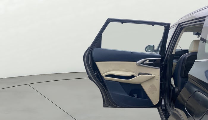 2022 KIA CARENS LUXURY PLUS 1.5 DIESEL AT 7 STR, Diesel, Automatic, 94,740 km, LHS Rear Door