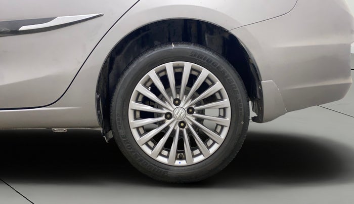 2017 Maruti Ciaz ALPHA  AT 1.4  PETROL, Petrol, Automatic, 1,04,416 km, Left Rear Wheel