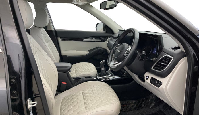 2022 KIA SELTOS HTX 1.5 PETROL, Petrol, Manual, 15,627 km, Right Side Front Door Cabin