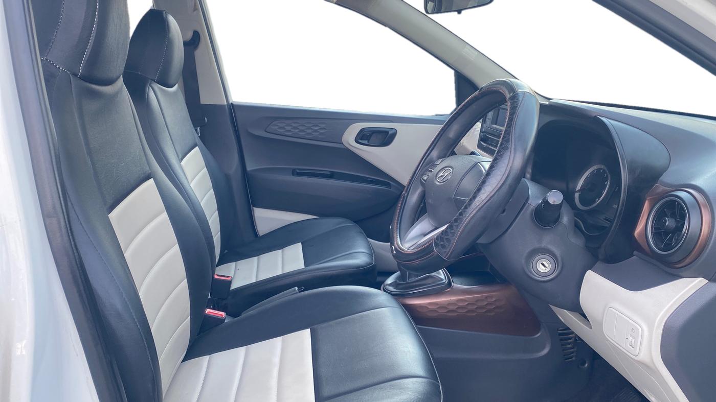 2020 Hyundai AURA S 1.2, Petrol, Manual, 36,894 km, Right Side Front Door Cabin