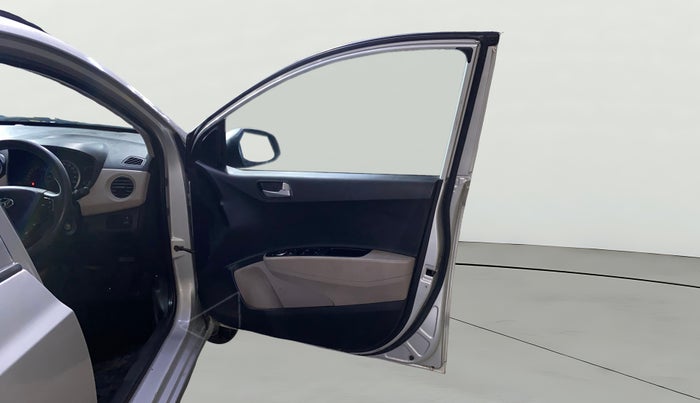 2017 Hyundai Grand i10 SPORTZ (O) 1.2 KAPPA VTVT, Petrol, Manual, 41,925 km, RHS Front Door