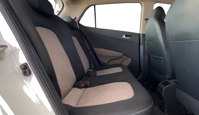 2019 Hyundai Grand i10 ASTA 1.2 KAPPA VTVT, Petrol, Manual, 1,04,358 km, Right Side Rear Door Cabin