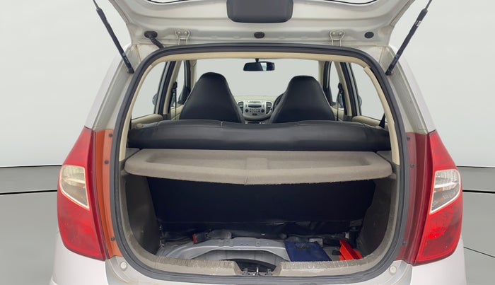 2016 Hyundai i10 SPORTZ 1.1, Petrol, Manual, 53,551 km, Boot Open Zoomed View