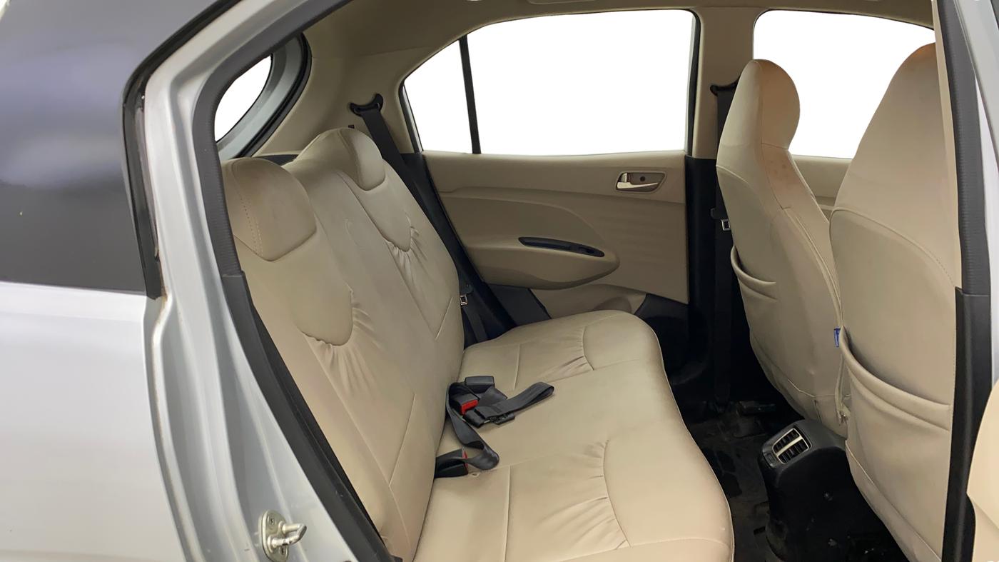 2018 Hyundai NEW SANTRO ASTA MT, Petrol, Manual, 14,999 km, Right Side Rear Door Cabin