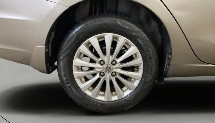 2018 Maruti Ciaz DELTA 1.5 SHVS MT PETROL, Petrol, Manual, 60,271 km, Right Rear Wheel