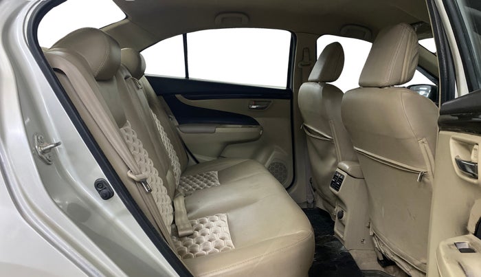 2017 Maruti Ciaz SIGMA 1.4 MT PETROL, Petrol, Manual, 96,365 km, Right Side Rear Door Cabin