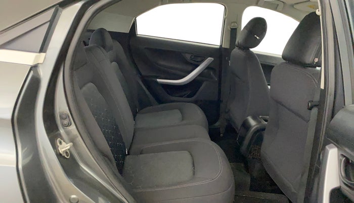 2022 Tata NEXON XM SUNROOF PETROL, Petrol, Manual, 32,800 km, Right Side Rear Door Cabin