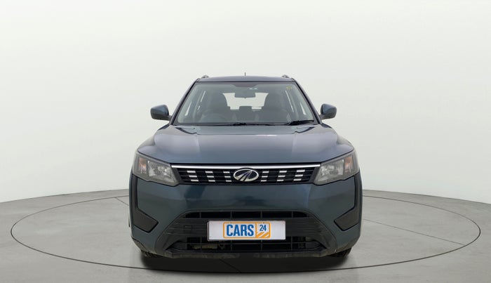 2019 Mahindra XUV300 W6 1.2 PETROL, Petrol, Manual, 1,37,766 km, Front