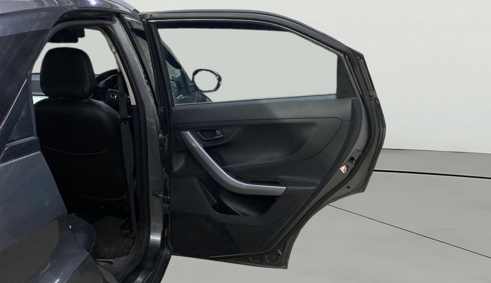 2020 Tata NEXON XM PLUS SUNROOF DIESEL, Diesel, Manual, 78,654 km, RHS Rear Door