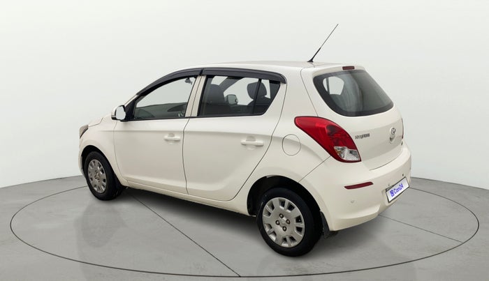 2013 Hyundai i20 MAGNA 1.2, Petrol, Manual, 1,14,467 km, Left Back Diagonal