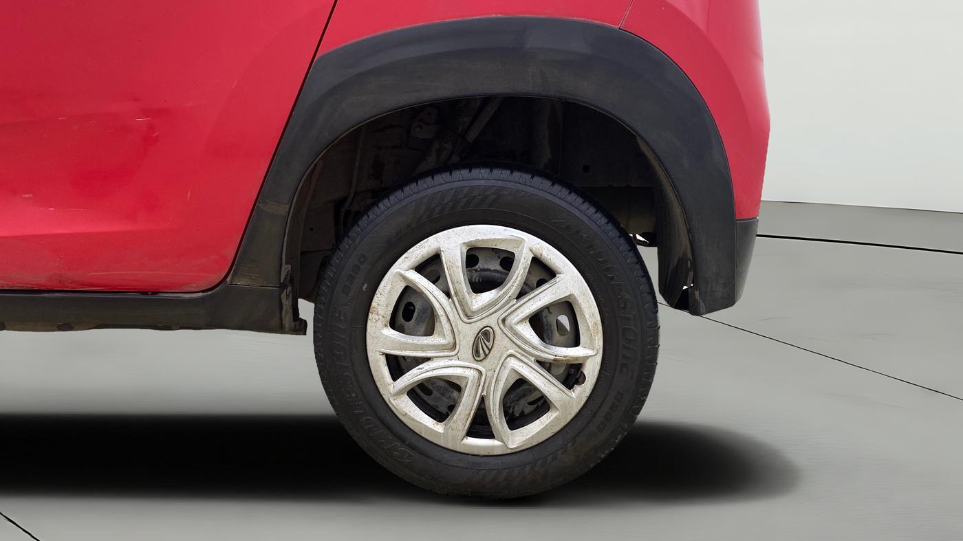 2018 Mahindra KUV 100 NXT K4+ P 6 STR, Petrol, Manual, 27,991 km, Left Rear Wheel