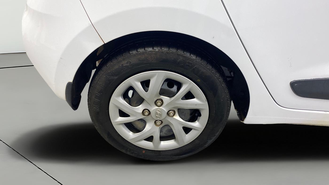 2019 Hyundai Grand i10 MAGNA 1.2 KAPPA VTVT, Petrol, Manual, 28,911 km, Right Rear Wheel