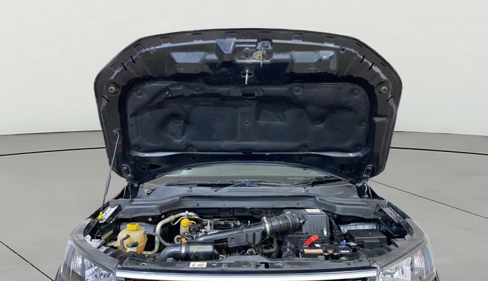 2023 Mahindra XUV300 W4 1.2 PETROL, Petrol, Manual, 30,416 km, Open Bonet