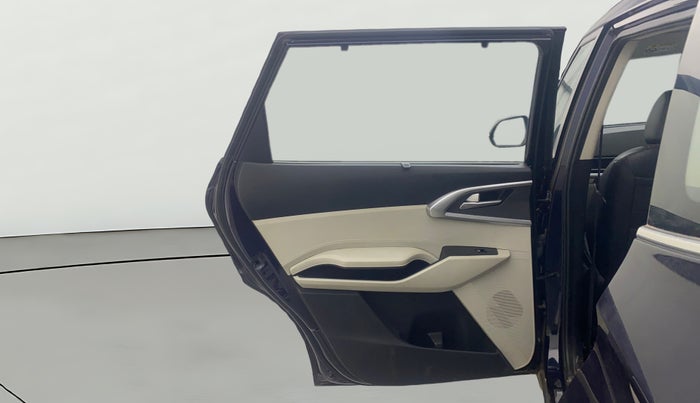 2022 KIA CARENS PRESTIGE PLUS 1.5 DIESEL 7 STR, Diesel, Manual, 38,893 km, LHS Rear Door