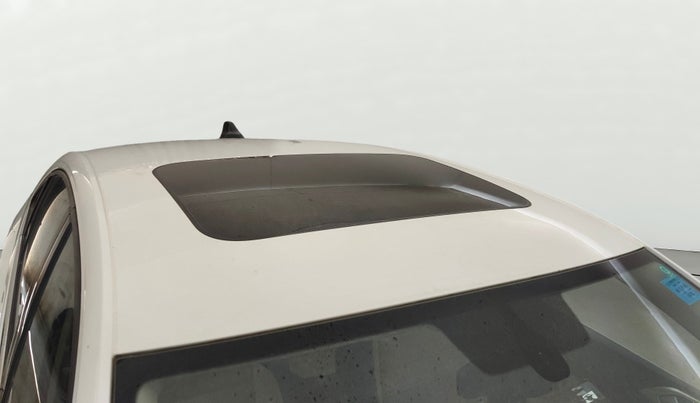 2022 Volkswagen VIRTUS TOPLINE TSI 1.0 AT, Petrol, Automatic, 11,979 km, Roof