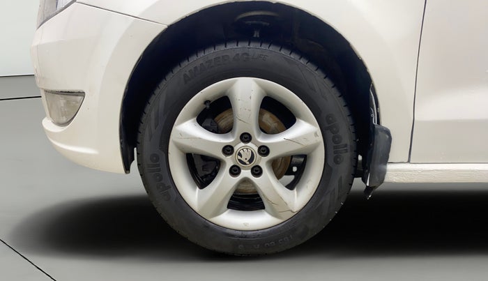 2013 Skoda Rapid AMBITION 1.6 MPI AT, Petrol, Automatic, 83,695 km, Left Front Wheel