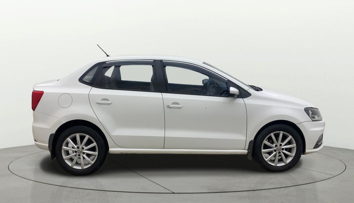 2018 Volkswagen Ameo HIGHLINE1.5L, Diesel, Manual, 1,10,709 km, Right Side View
