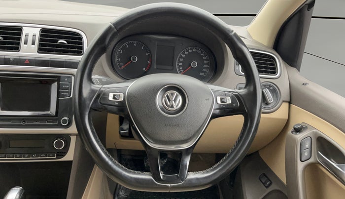 2016 Volkswagen Vento HIGHLINE PETROL AT, Petrol, Automatic, 83,011 km, Steering Wheel Close Up
