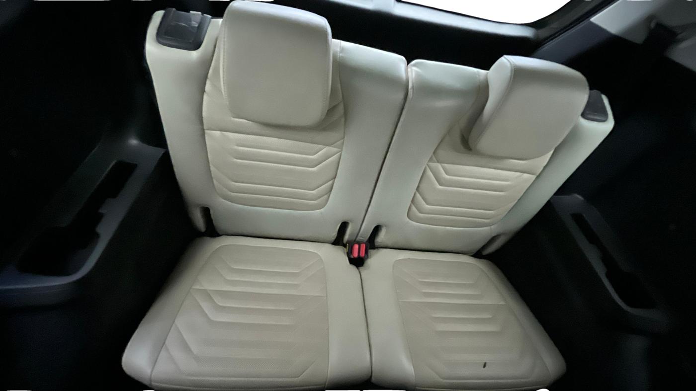 2022 KIA CARENS LUXURY PLUS 1.4 PETROL 7 STR, Petrol, Manual, 37,223 km, Third Seat Row ( optional )