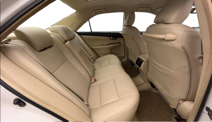 2016 Toyota Camry HYBRID, Hybrid, Automatic, 67,776 km, Right Side Rear Door Cabin