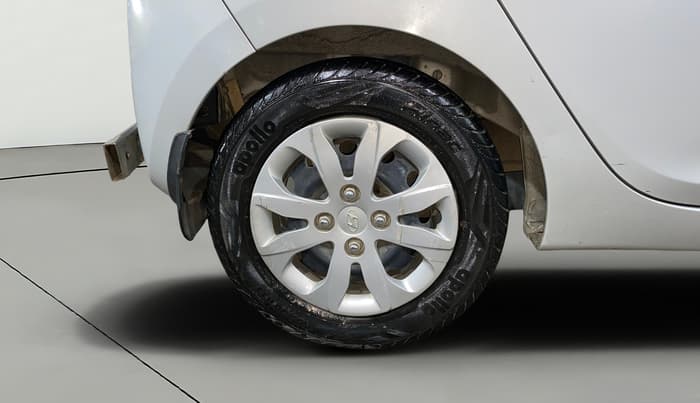 2017 Hyundai Eon MAGNA +, Petrol, Manual, 29,507 km, Right Rear Wheel