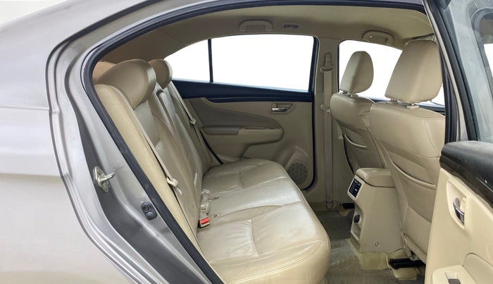 2017 Maruti Ciaz ALPHA 1.4 PETROL, Petrol, Manual, 49,903 km, Right Side Rear Door Cabin
