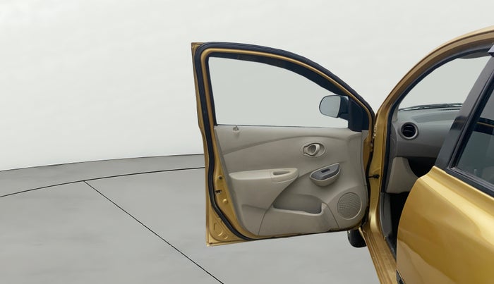 2016 Datsun Go Plus T, Petrol, Manual, 40,225 km, LHS Front Door