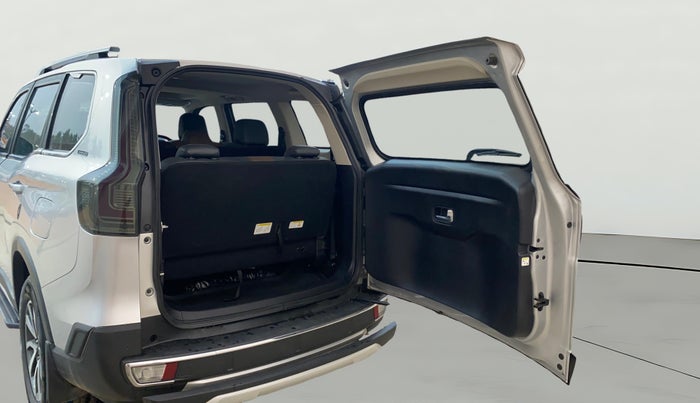 2022 Mahindra SCORPIO-N Z8 L DIESEL AT 4WD 7 STR, Diesel, Automatic, 19,987 km, Boot Door Open