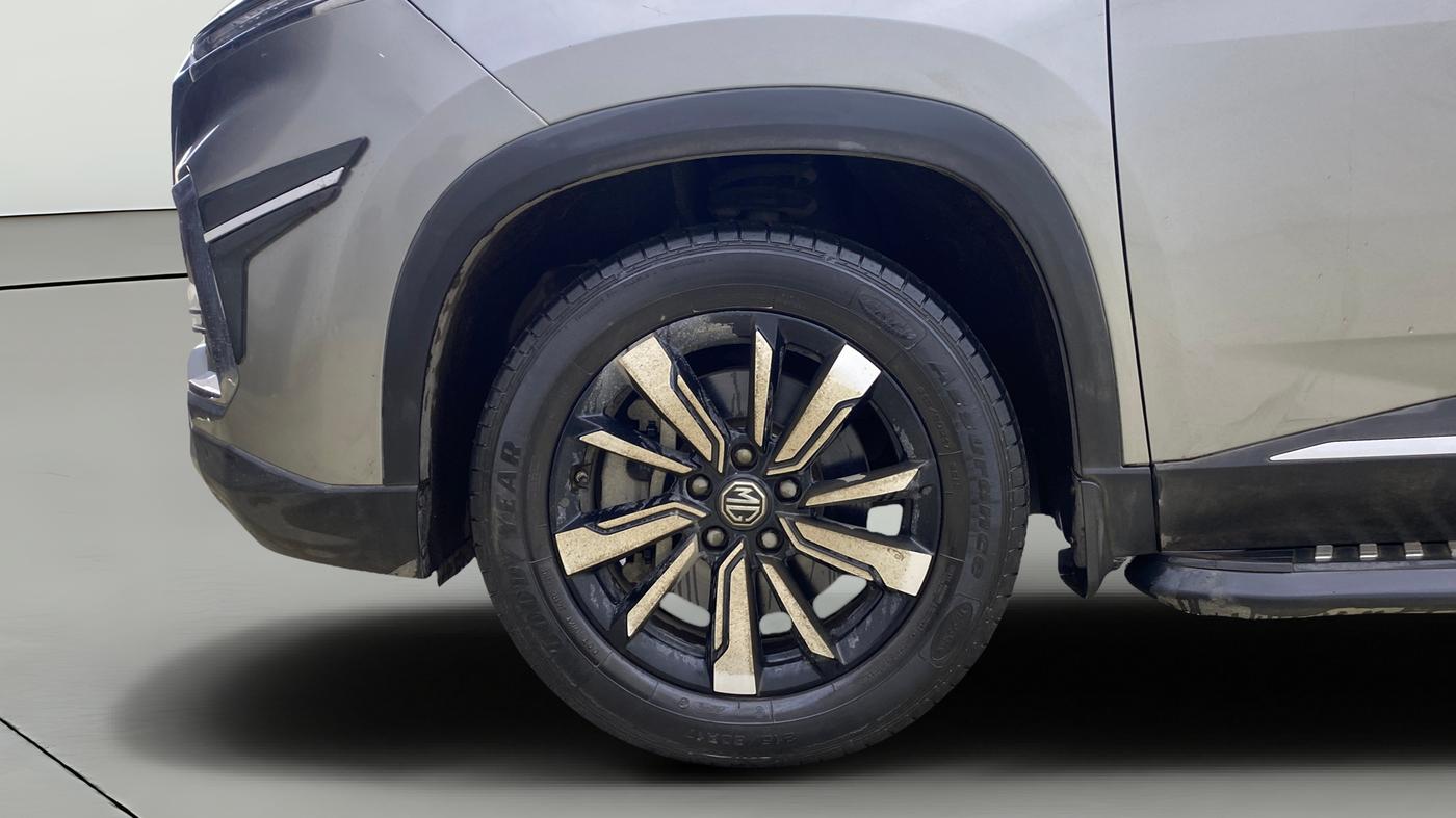 2020 MG HECTOR SMART HYBRID 1.5 PETROL, Petrol, Manual, 16,806 km, Left Front Wheel