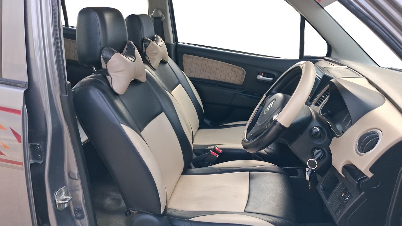 2017 Maruti Wagon R 1.0 VXI, Petrol, Manual, 50,864 km, Right Side Front Door Cabin