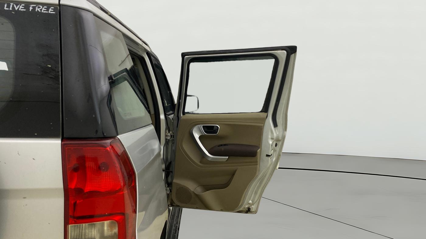 2017 Mahindra TUV300 T8, Diesel, Manual, 94,617 km, RHS Rear Door