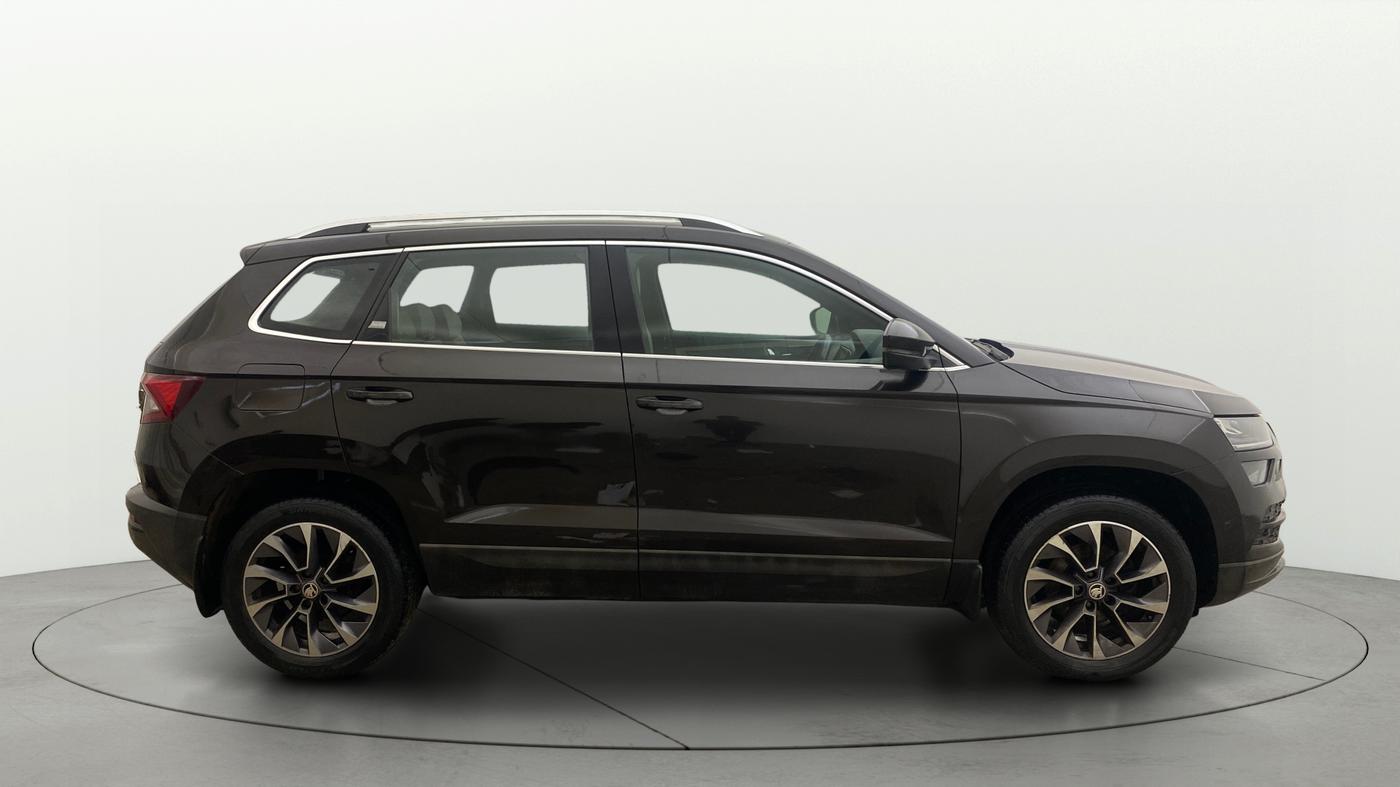 2020 Skoda Karoq STYLE 1.5 TSI AT, Petrol, Automatic, 1,10,456 km, Right Side View