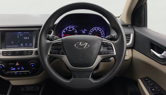 2017 Hyundai Verna 1.6 VTVT SX, Petrol, Manual, 59,816 km, Steering Wheel Close Up