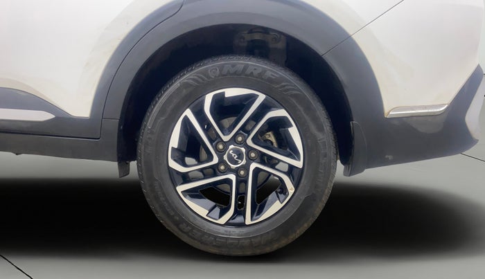 2022 KIA CARENS LUXURY 1.5 DIESEL 7 STR, Diesel, Manual, 22,170 km, Left Rear Wheel